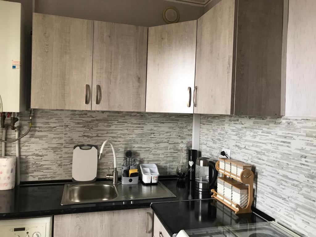 Yerevan Nice Apartment With Balcony For Rent Exterior foto